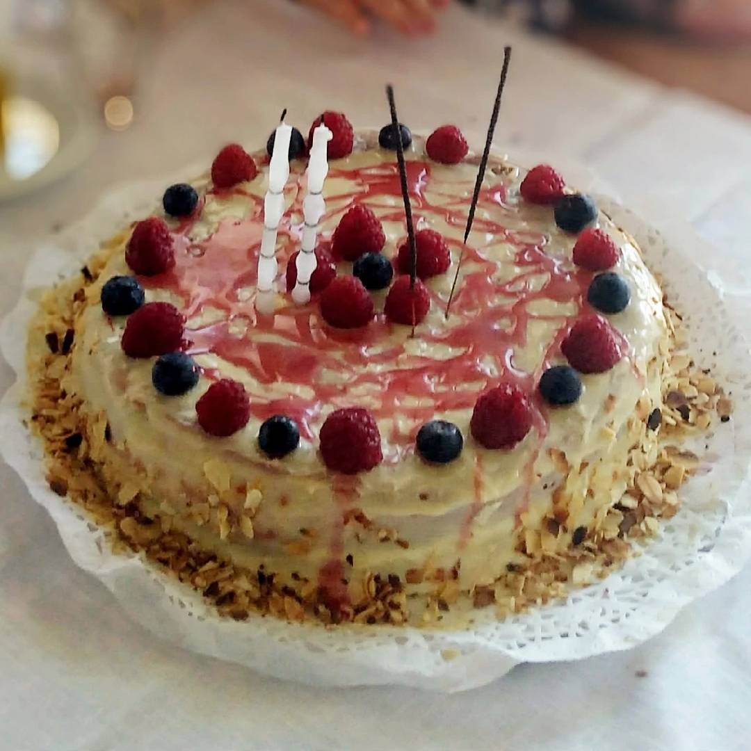 Bolo com Frutos Vermelhos